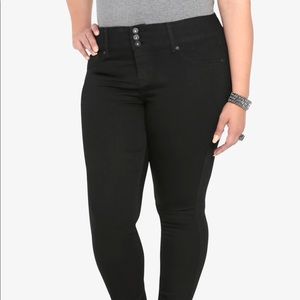 Torrid Black Jeggings NWT